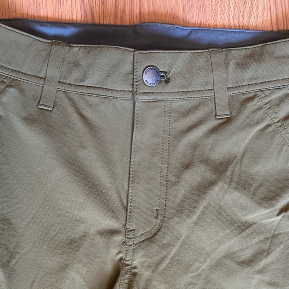 Ferossi Shorts 10” - Picture 3 of 10